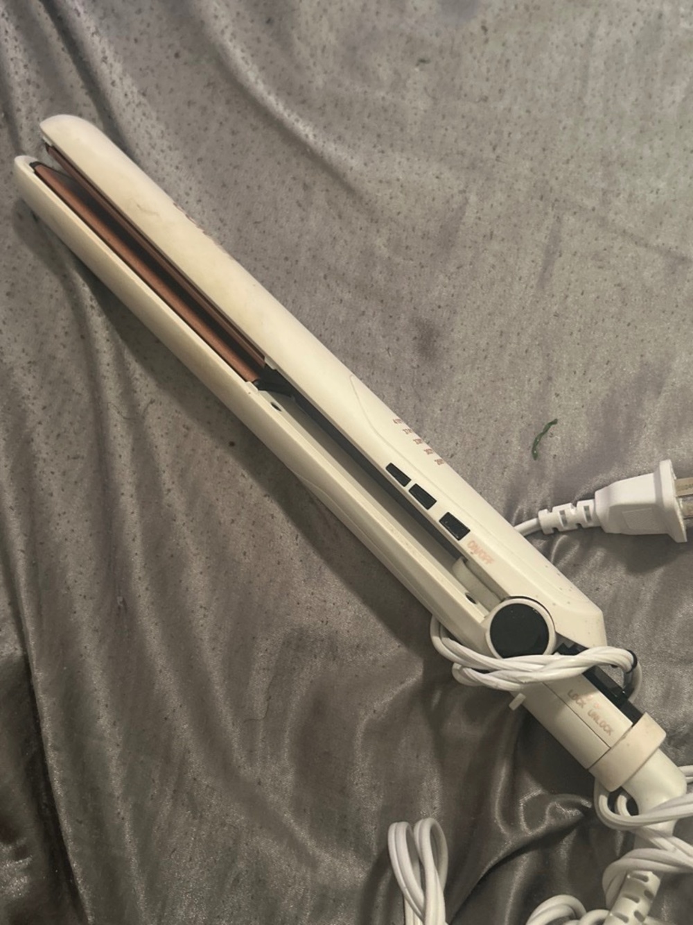 CONAIR straightener